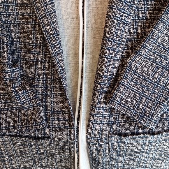 Women's Black and White And Blue Tweed Jacket - Picture 4 of 6